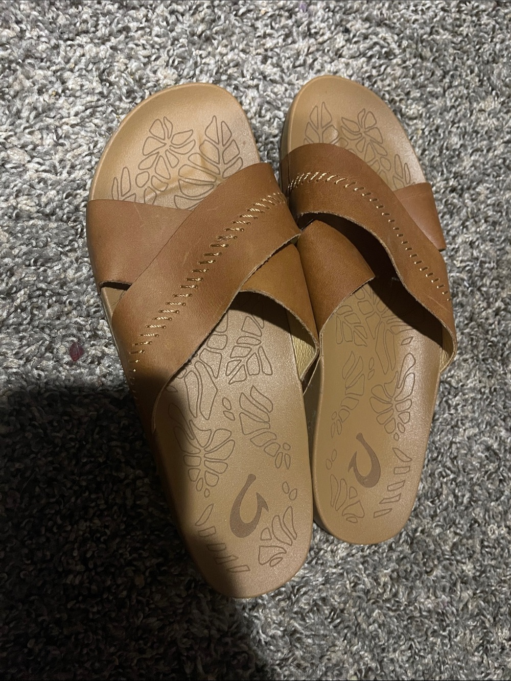 OluKai Women's Tan Crisscross Slide Sandals